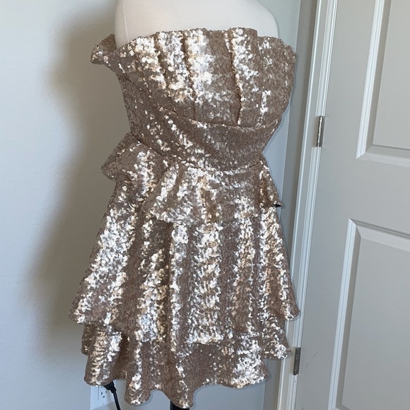 HOUSE OF HARLOW 1960 x REVOLVE metallic sequin rose gold dress size small - Picture 5 of 10